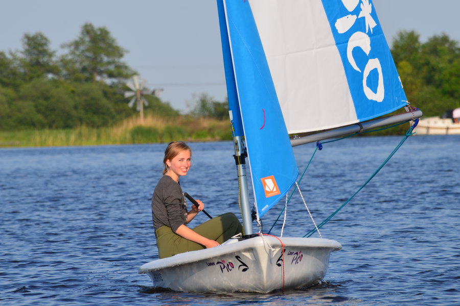 Laser Pico | Zeilboot ufo polyvalk Tirion Fox Laser huren ...